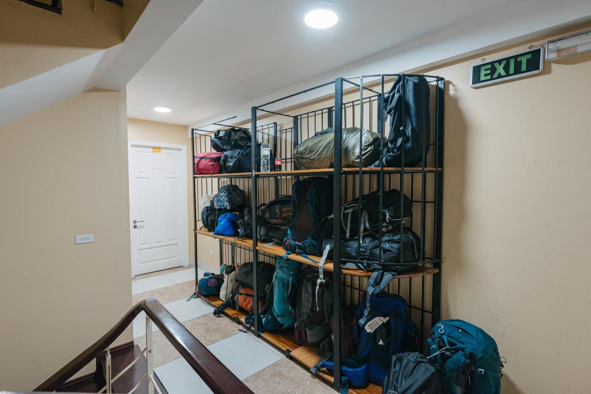 Cheers Hostel Ханой Экстерьер фото